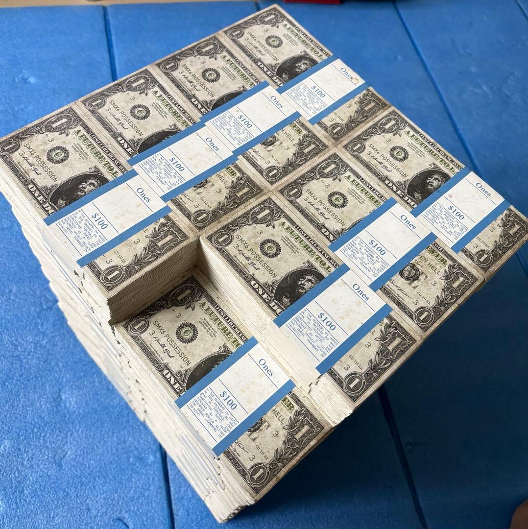 SAINT Mxxxxxx 300MILLION STOOL ドル札