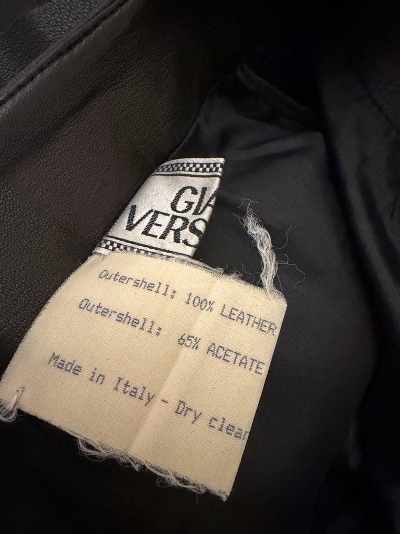 Gianni Versace ジャンニ ベルサーチ ベルサーチェ レザースカート