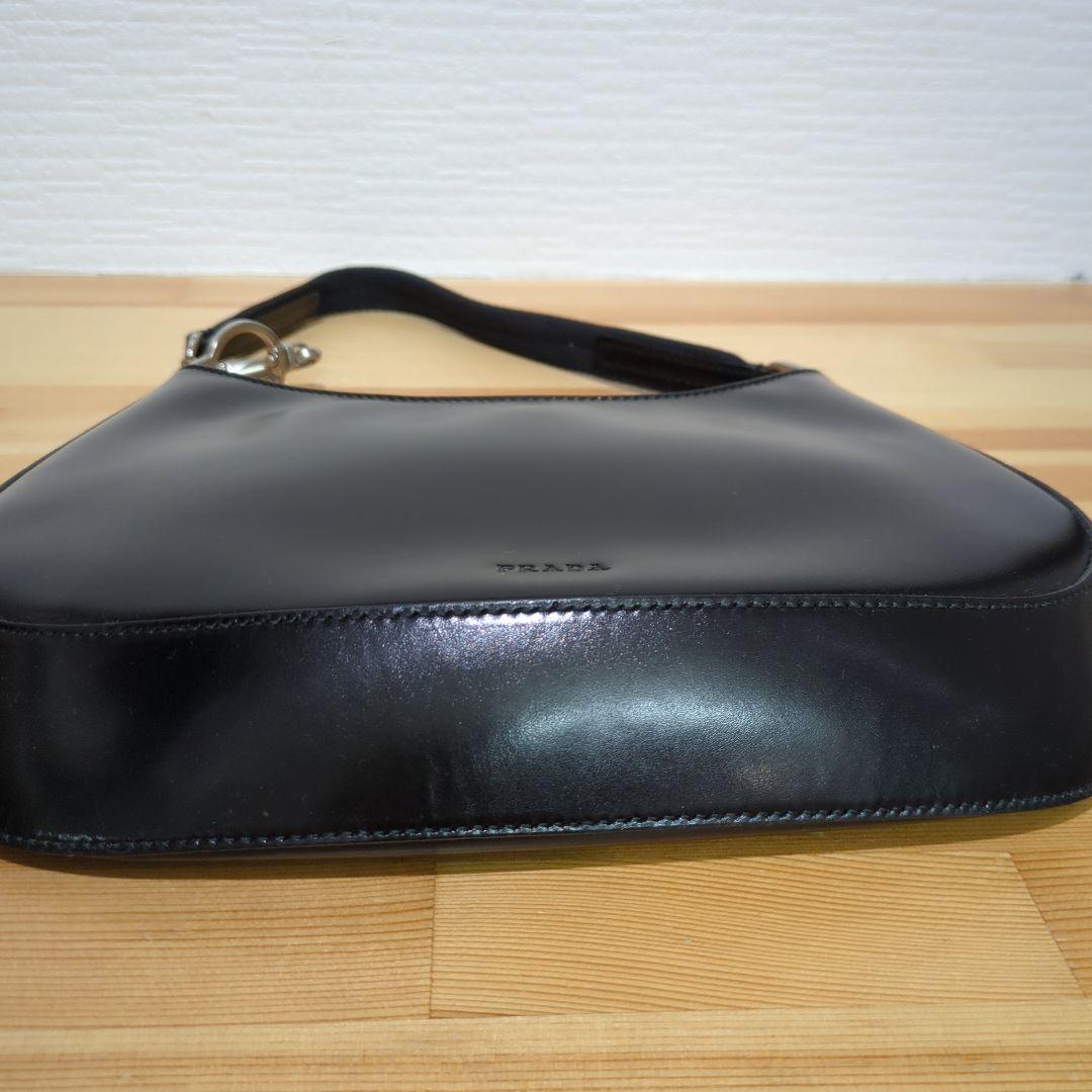 プラダ　レザーワンショルダーバッグ　美品　正規品　PRADAショルダー　レザー