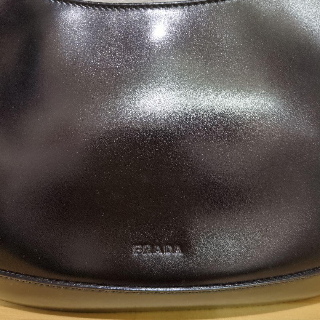プラダ　レザーワンショルダーバッグ　美品　正規品　PRADAショルダー　レザー