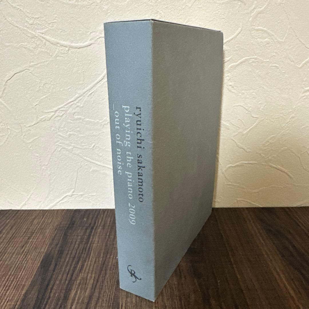 邦楽 ryuichi sakamoto playing the piano 2009