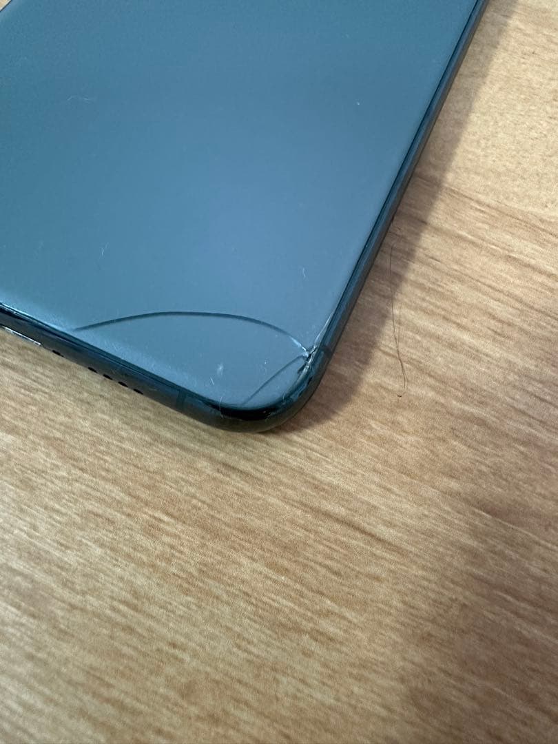 Iphone11promax 256GB 背面割れ