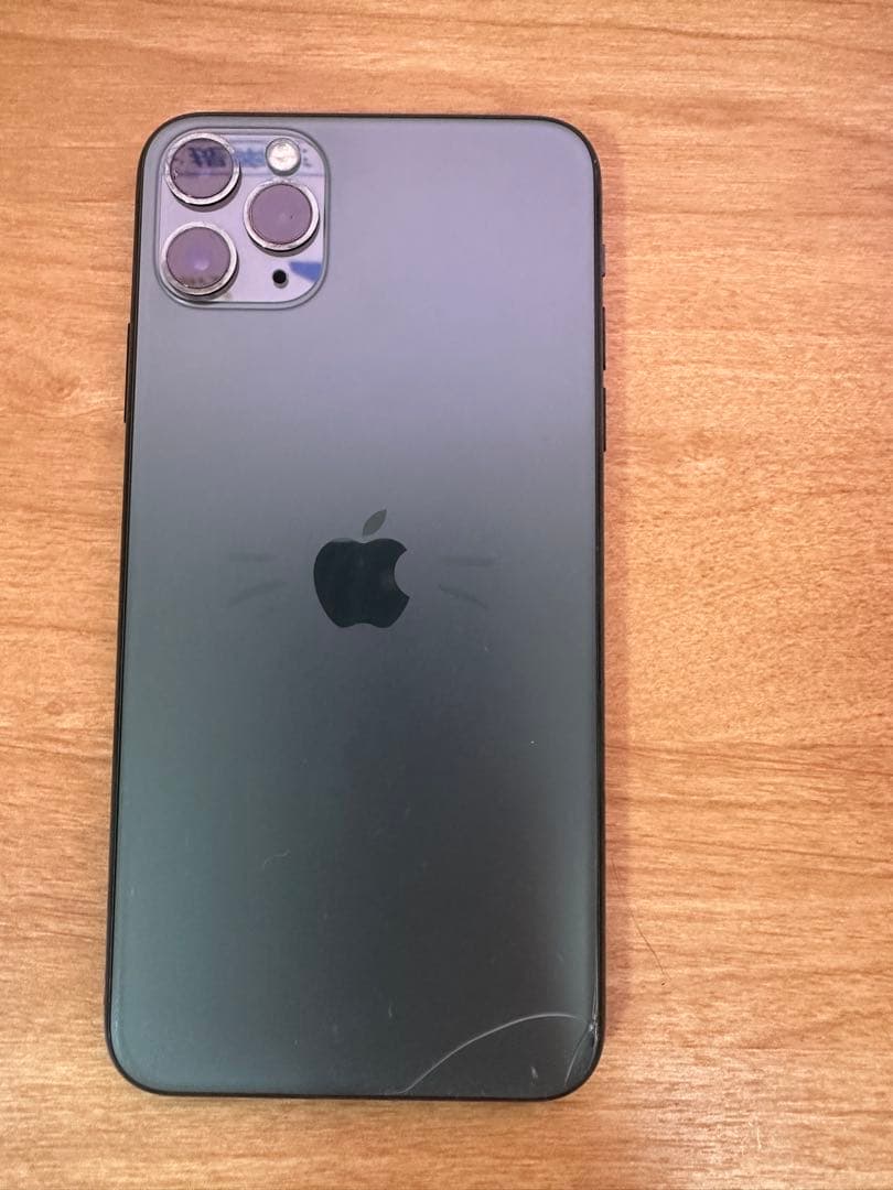 Iphone11promax 256GB 背面割れ