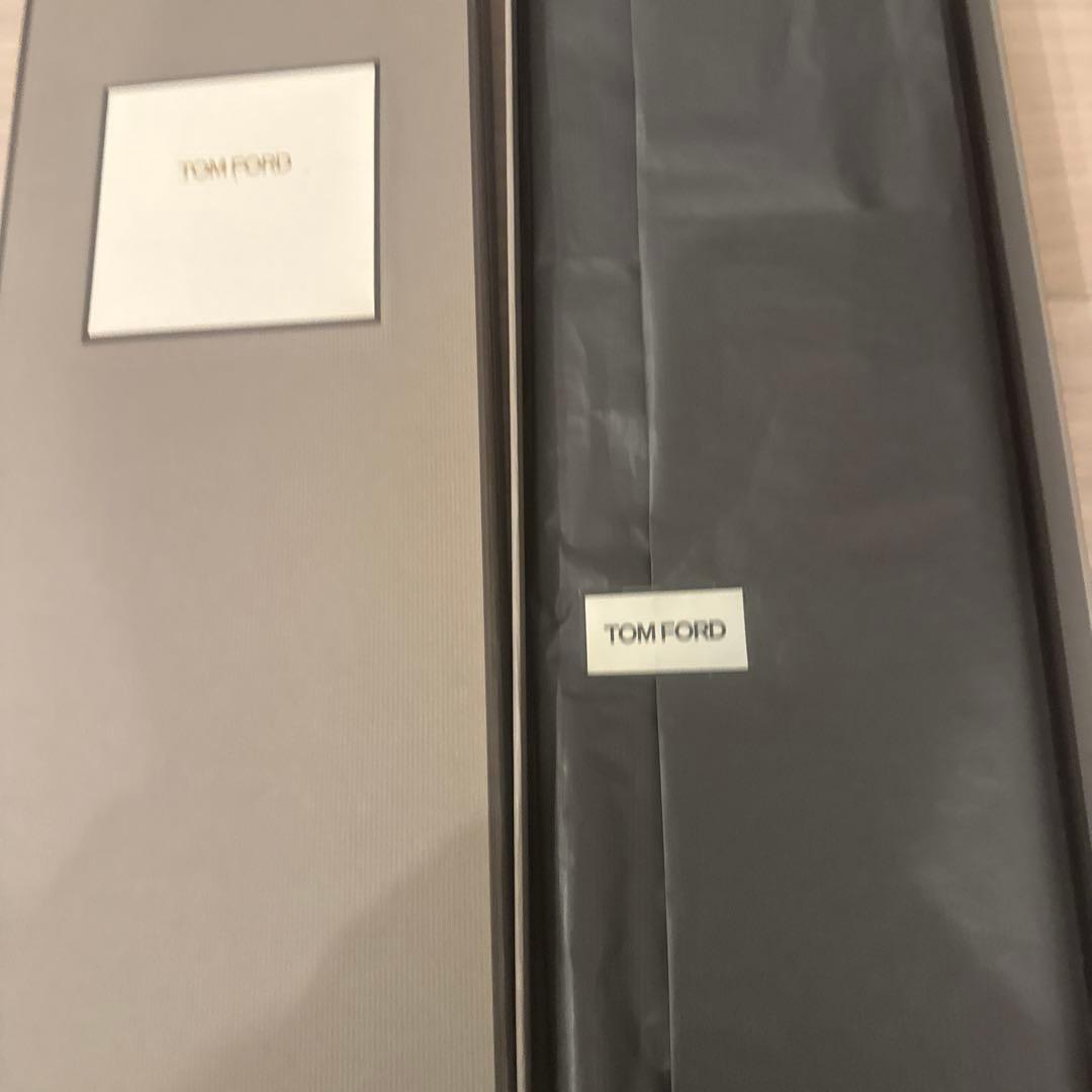 TOM FORD レッド　ストライプ　ネクタイ　赤　トムフォード