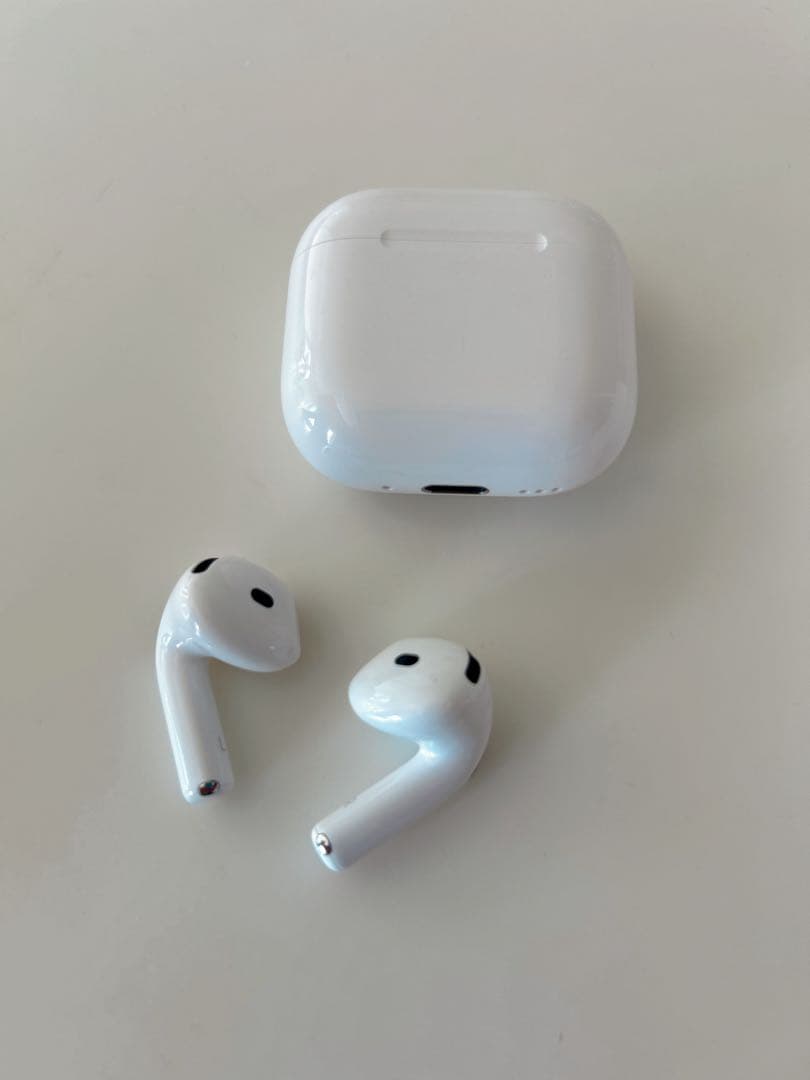 AirPods4 ノイズキャンセル機能搭載　美品