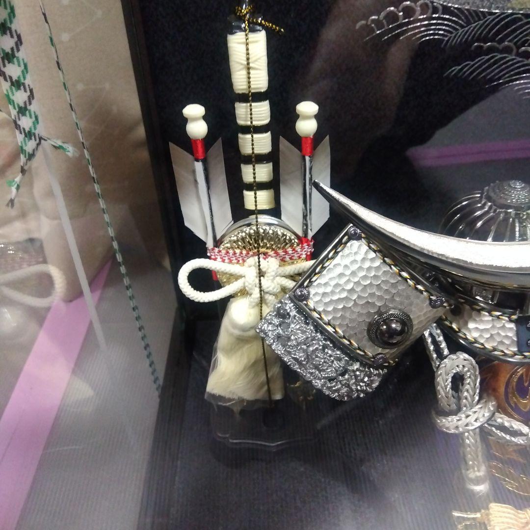 未使用日本人形節句人形8号行平燻し銀伊達兜弓太刀 横太刀付黒塗四方ケース銀ライン