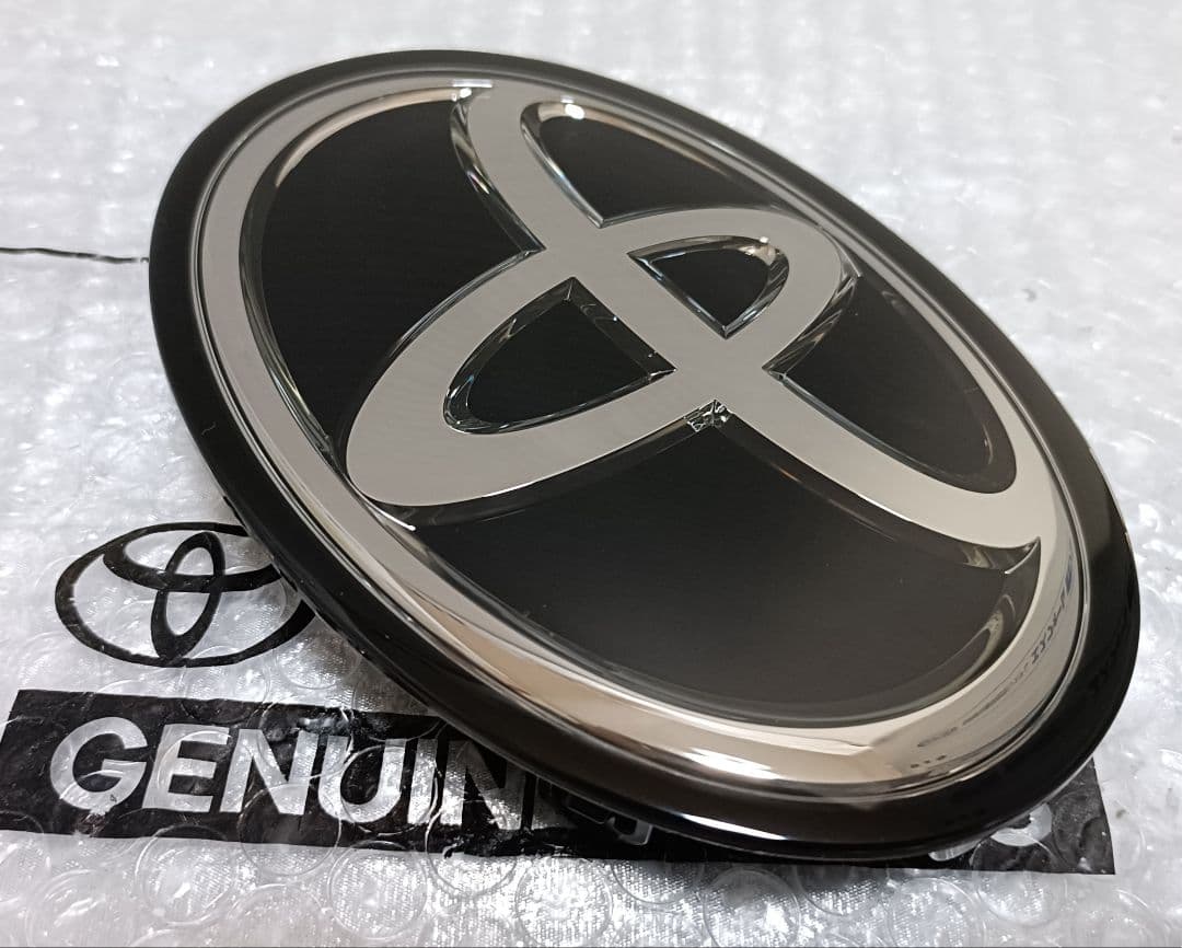 カローラツーリング　トヨタエンブレム　フロントグリルセット　北米仕様