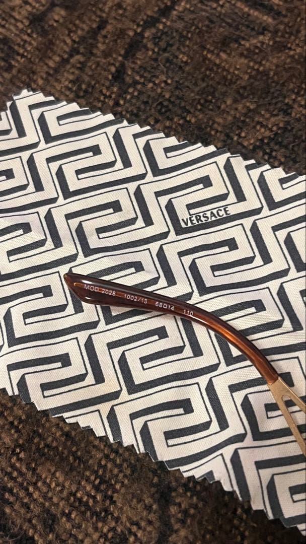 値下げ!!!ヴェルサーチメデューサロゴサングラス美品