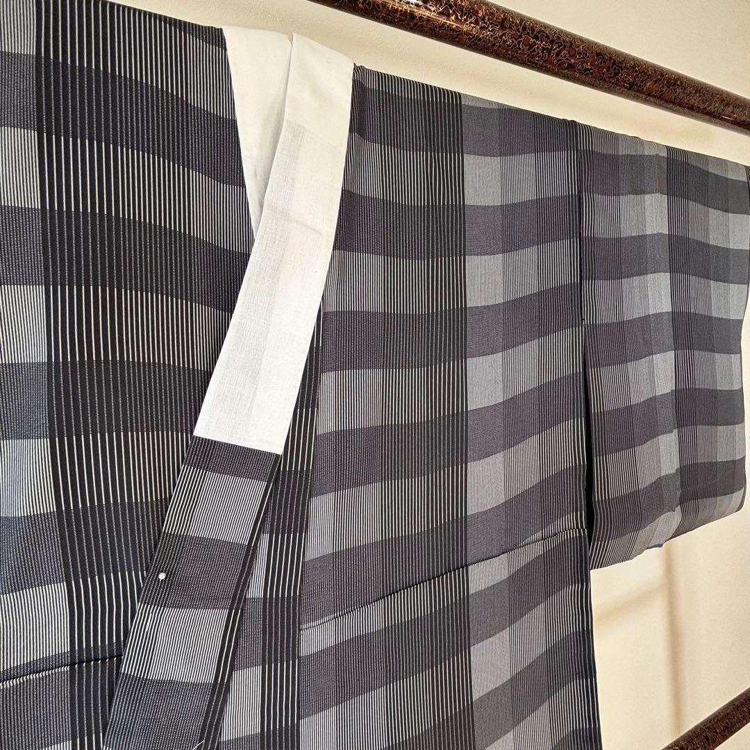 超美品　長襦袢　現代　正絹　着物　袖無双　グレー　黒　チェック柄　123裄65