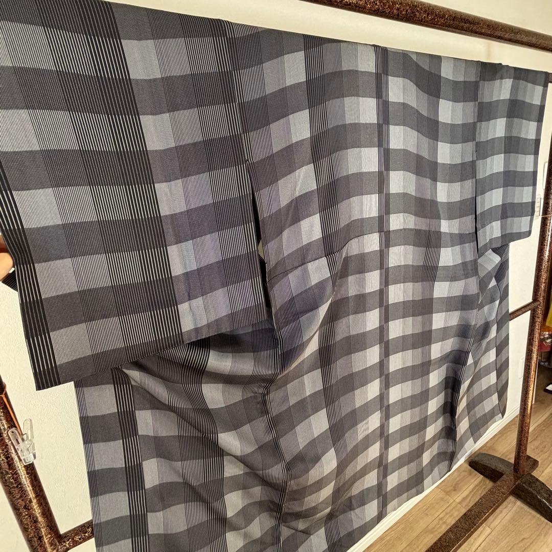 超美品　長襦袢　現代　正絹　着物　袖無双　グレー　黒　チェック柄　123裄65