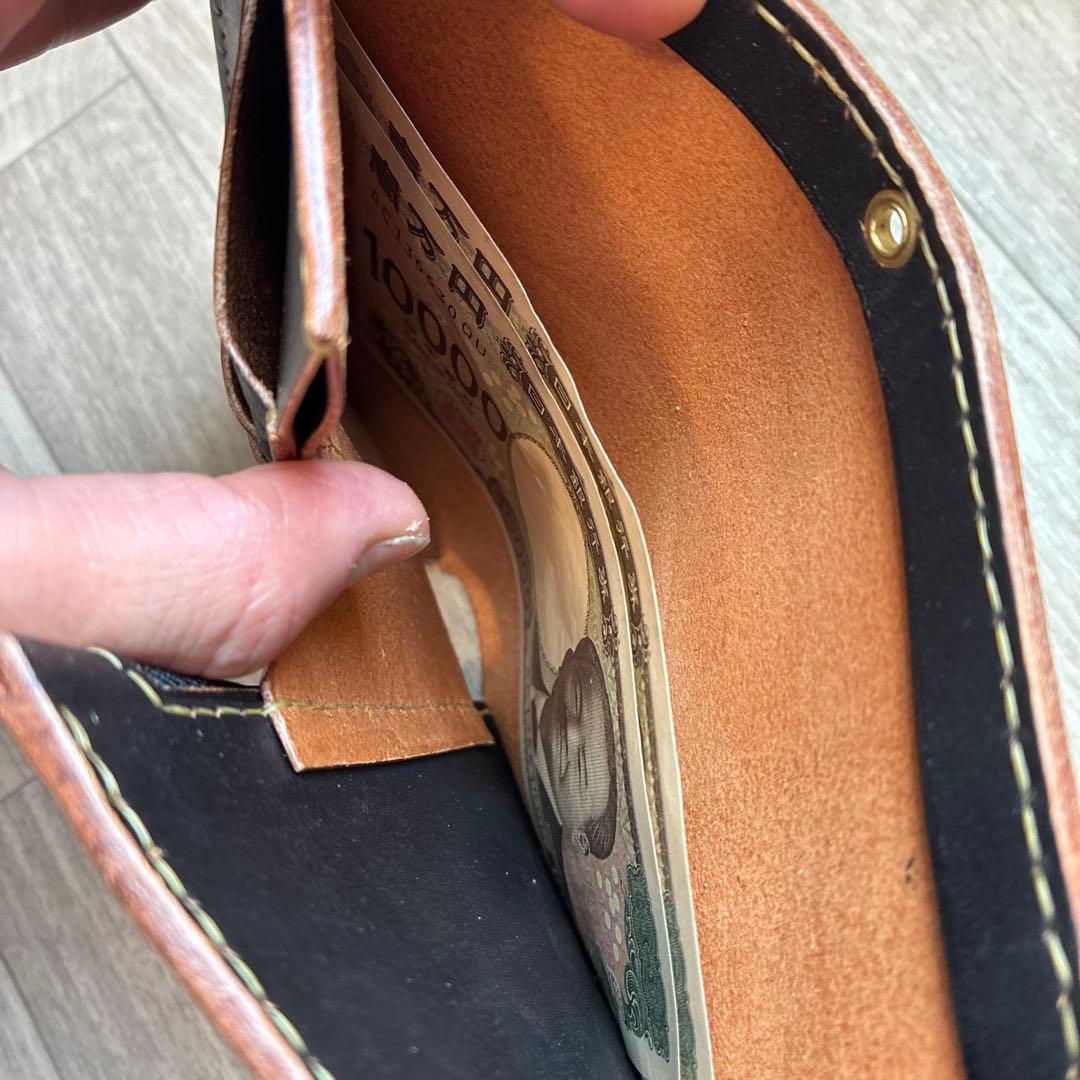 【茶芯ブラック】ミドルトラッカーウォレット　真鍮　お札を折らずに収納　タイプB