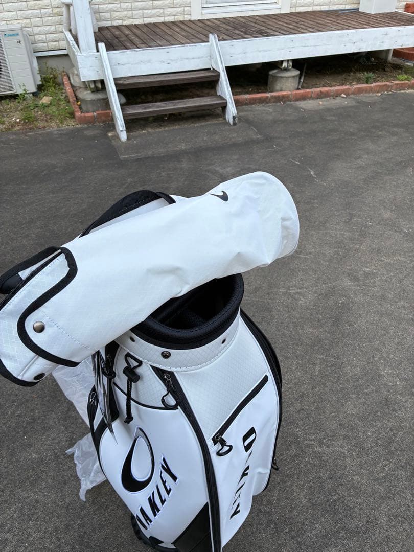 OAKLEYキャディバック(新品)