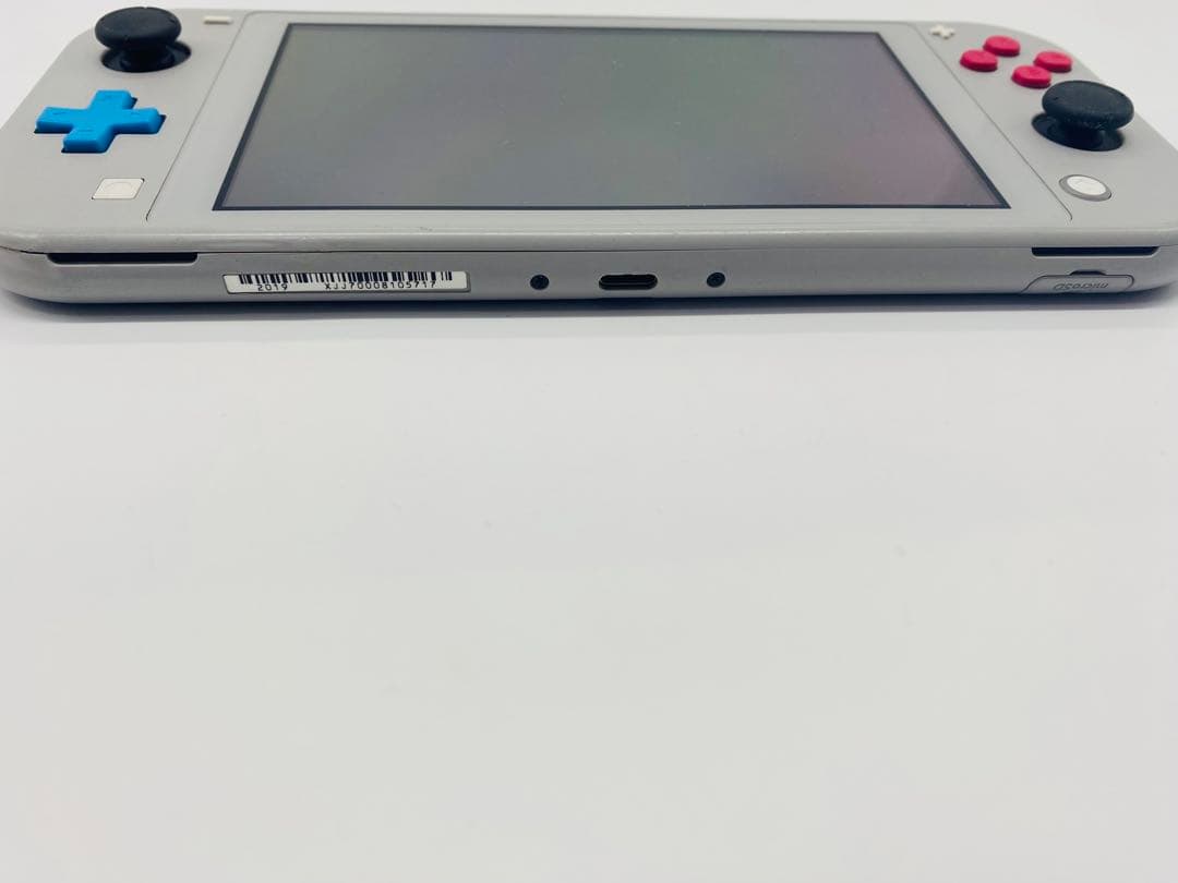 Nintendo Switch Lite　ザシアン・ザマゼンタ ①