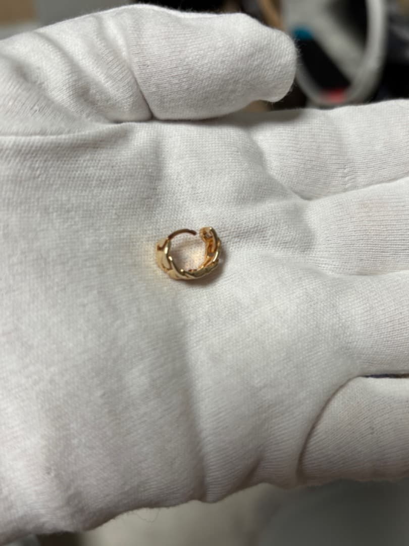 アヴァランチ　イエローゴールドピアス 10k