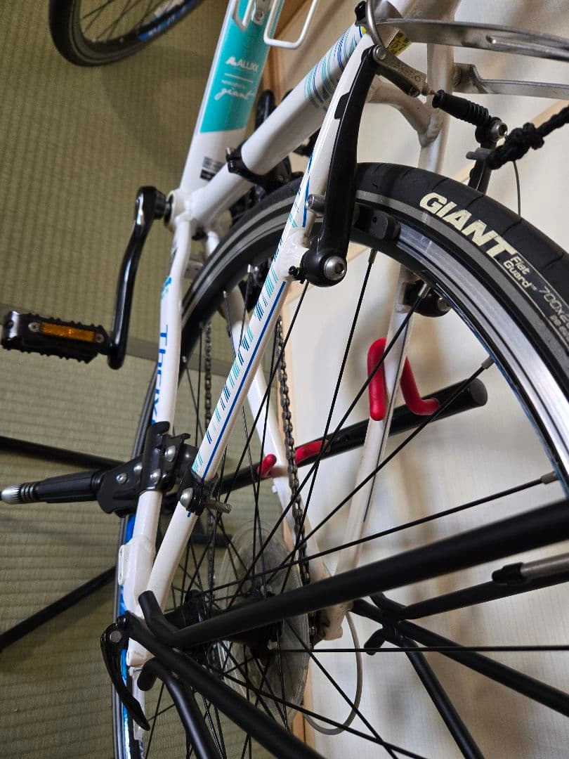 Giant クロスバイク ホワイト