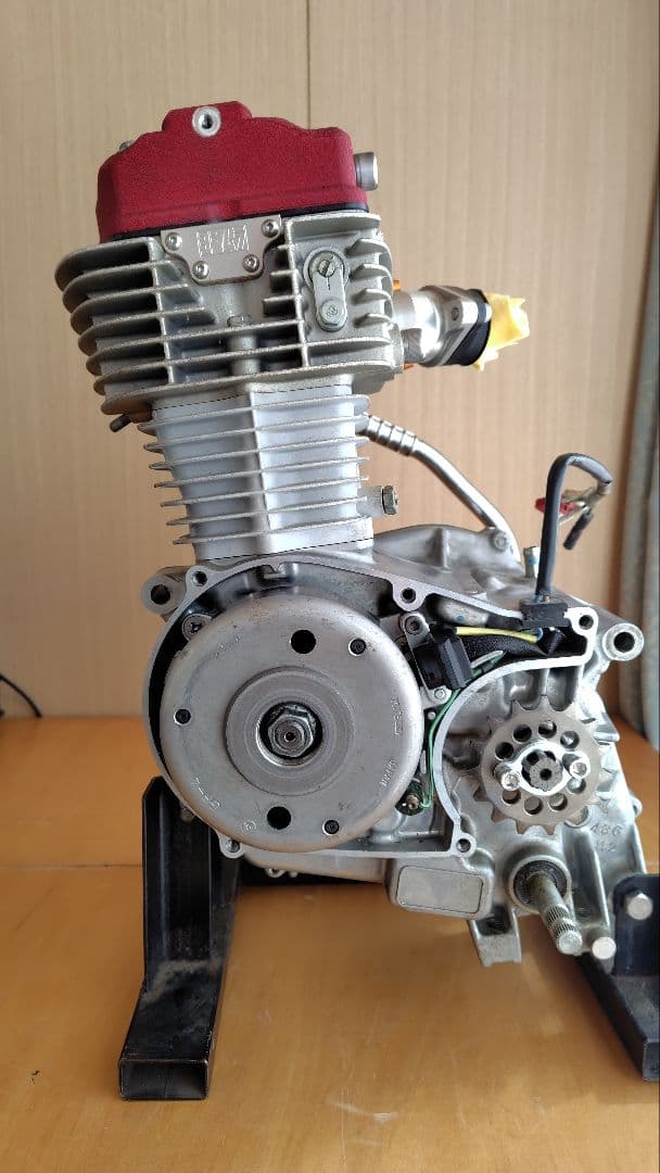 HONDA XR100モタード・APE／ヨシムラ125キット