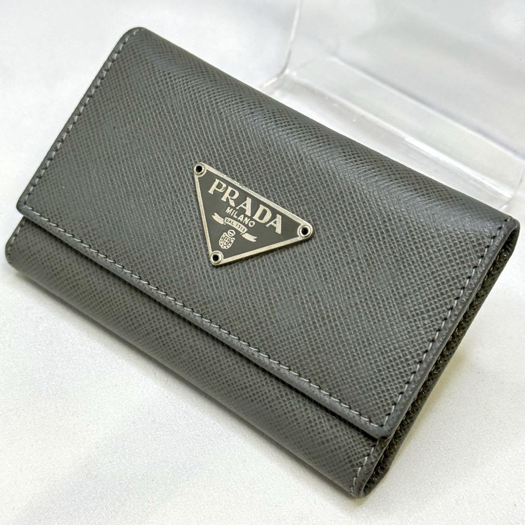 PRADA プラダ 三角ロゴプレート 6連キーケース サフィアーノレザー グレー