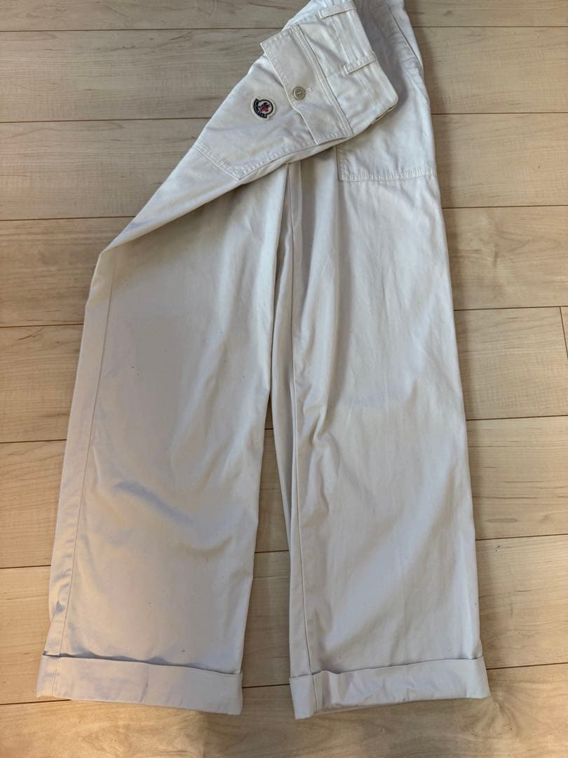 は*ん様 MONCLER アイボリー パンツ M