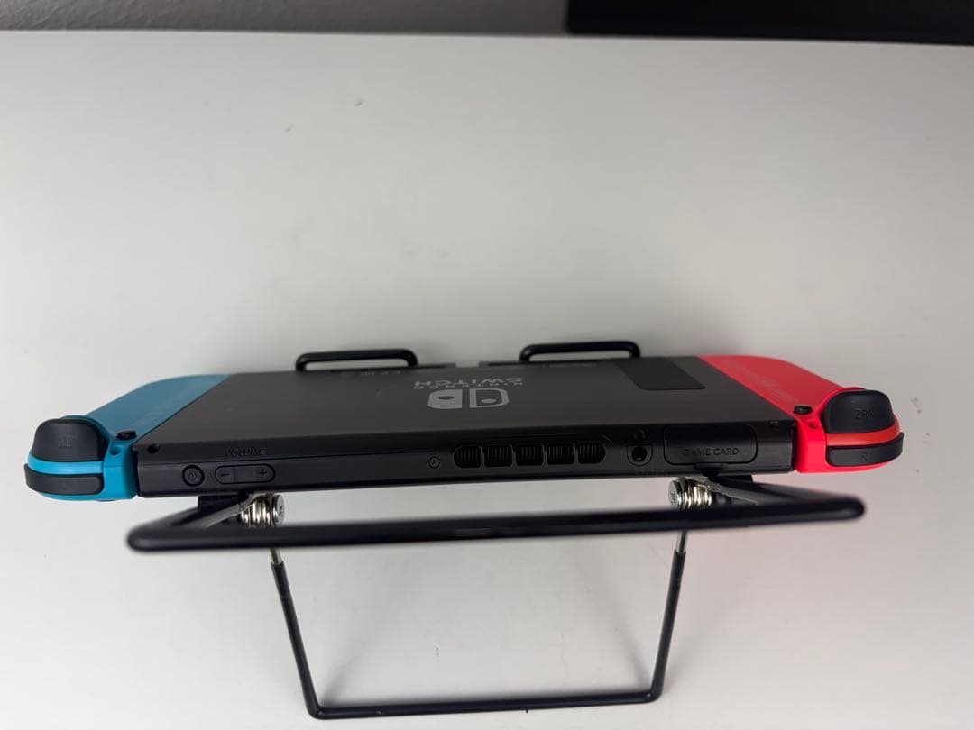 NintendoSwitch 本体　美品　ネオン