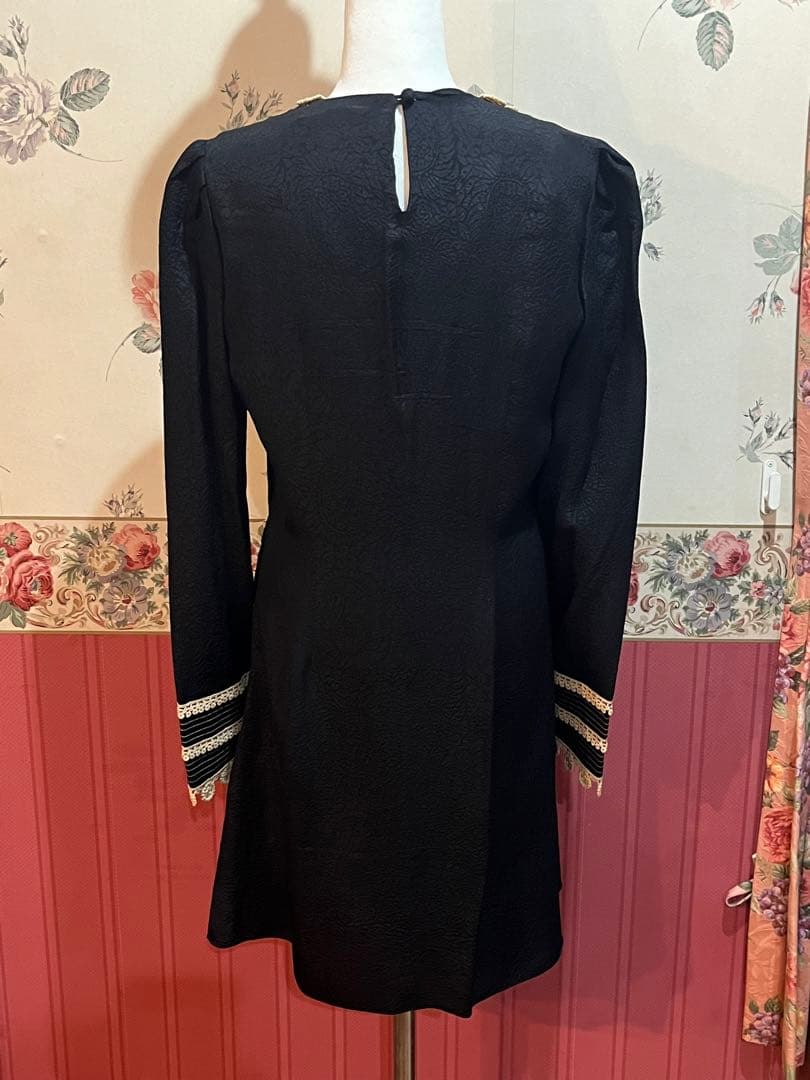 ANNA SUI 黒のレース付き長袖ワンピース　お値下げしました