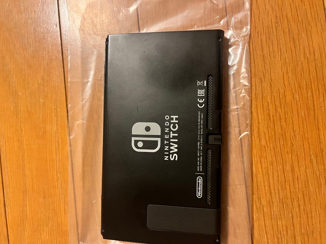 Nintendo Switch本体(ジョイコンストラップ欠品)他色々付き