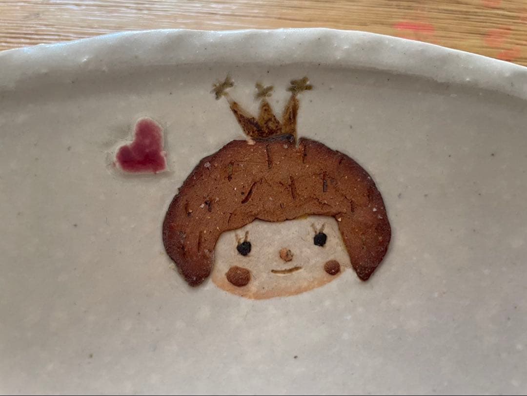 L*y様 入手困難　山田裕恵さん　大皿　女の子　ハンドメイド
