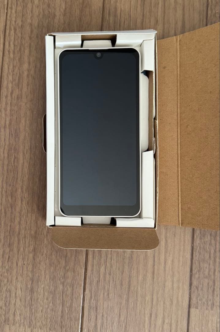 AQUOS wish A104SH Ivory 本体 未使用品 外箱あり