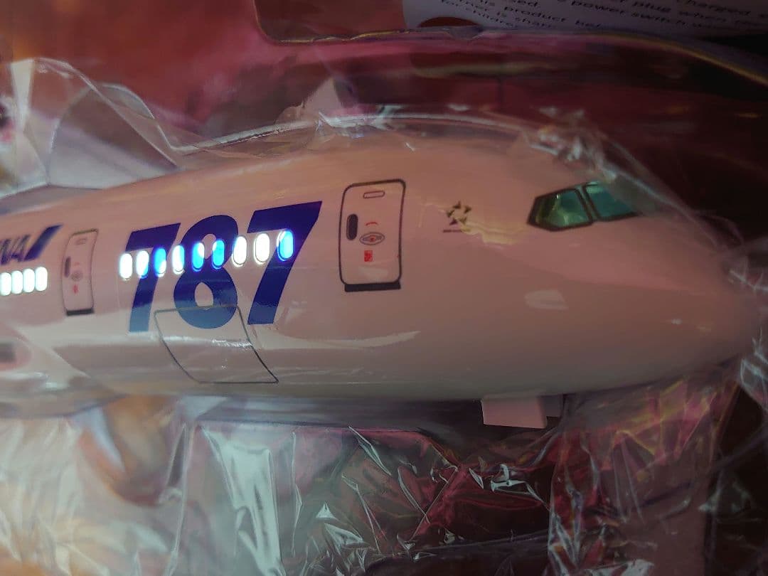 ANA ボーイング787　1/130スケール　室内灯付き　モデル 飛行機