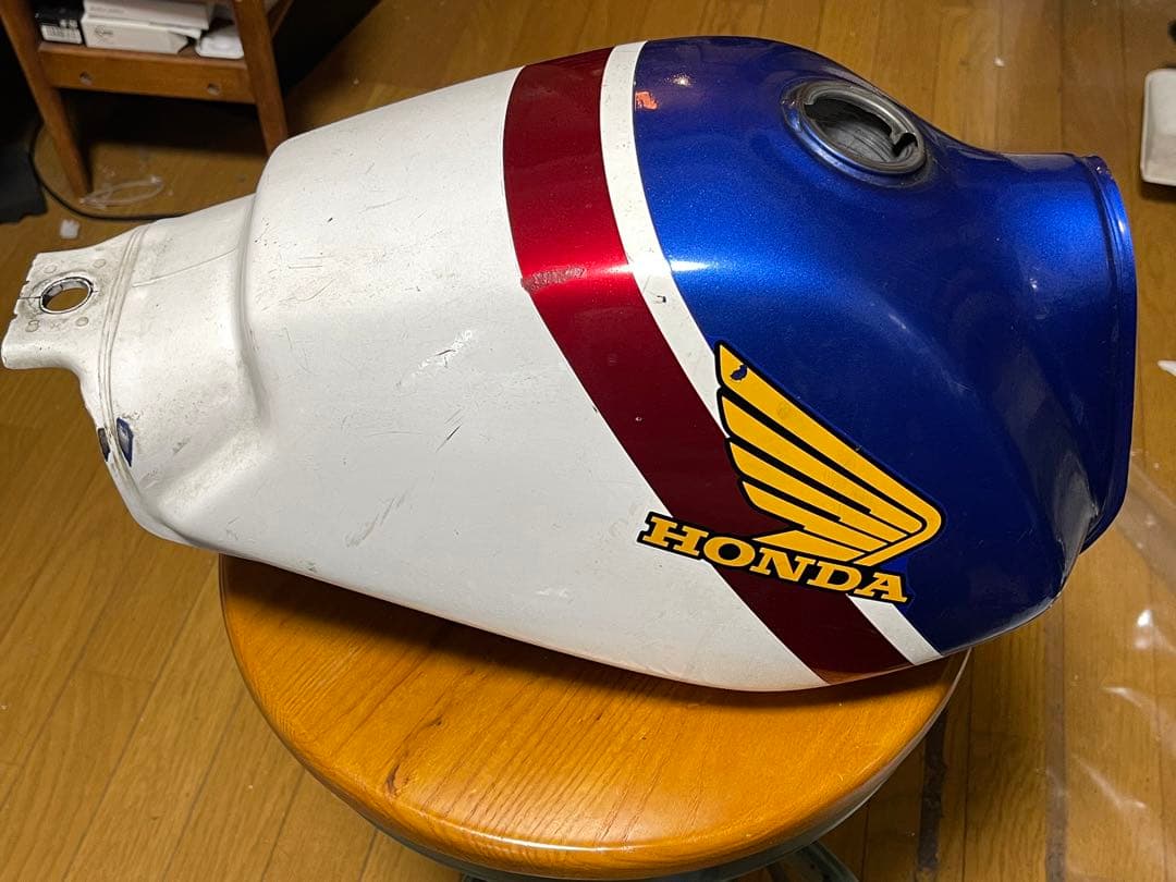 【24日まで値下げ】HONDA 　ホンダ　FTR 純正タンク　美品　トリコロール