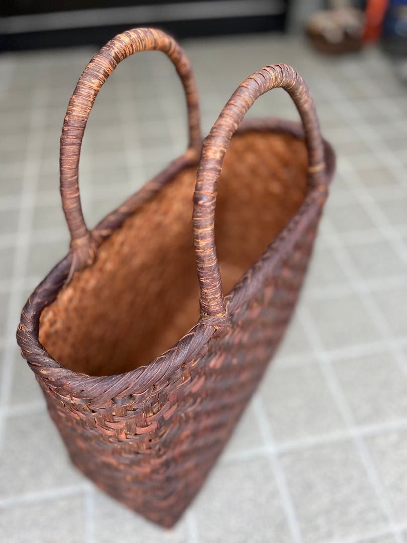 職人技A4可◆山ぶどう 山葡萄 かごバッグ◆幅35㎝、高さ27㎝、マチ14.5㎝