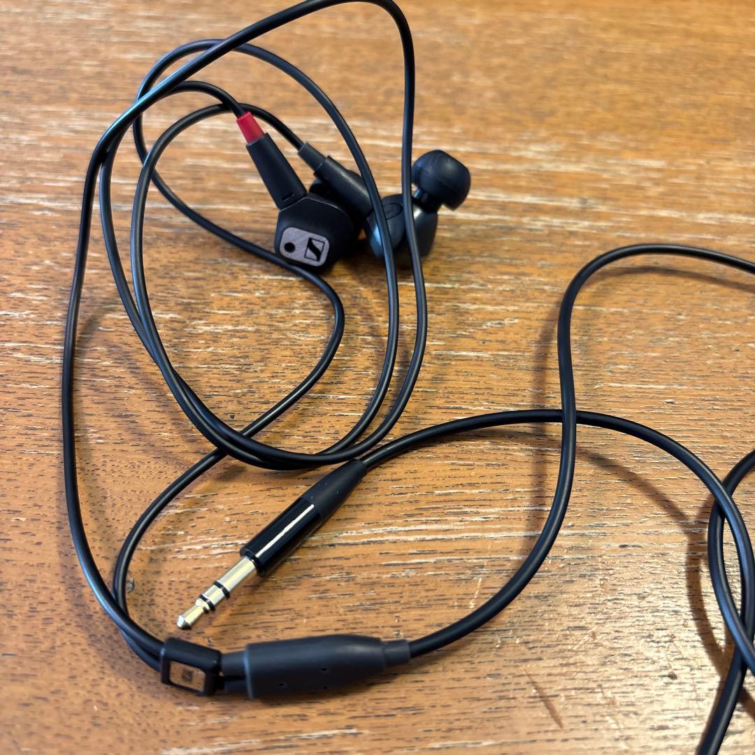 中古　Sennheiser IE80S イヤホン ブラック