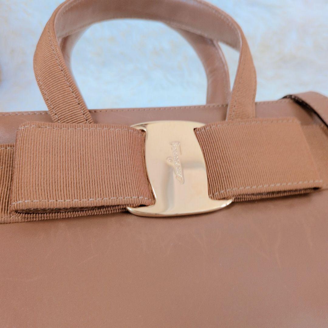 SalvatoreFerragamo ヴァラリボン 2WAY ショルダーバッグ