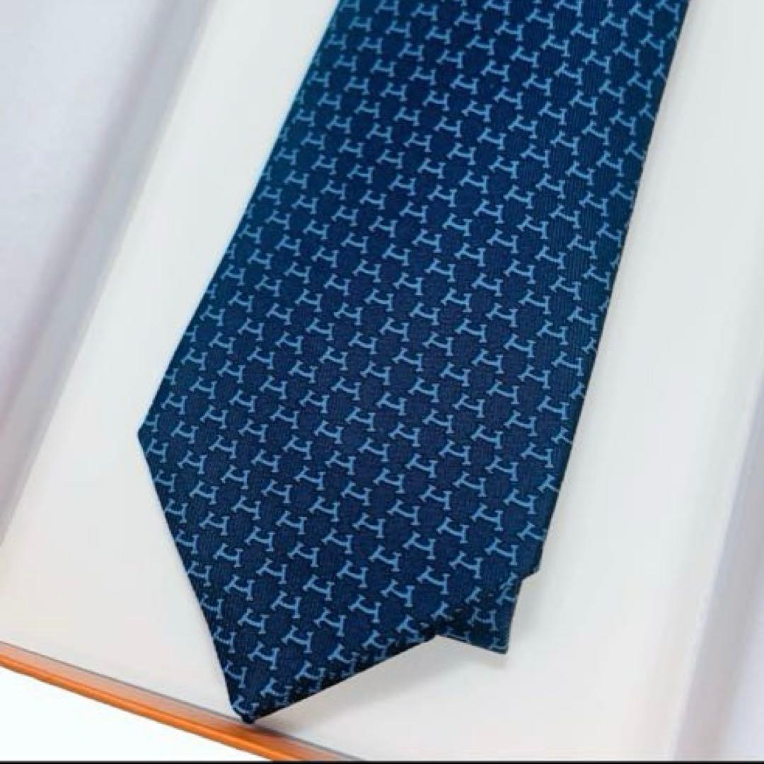 未使用品タグ付き　HERMES　エルメス　H柄　ネクタイ　イラリオ