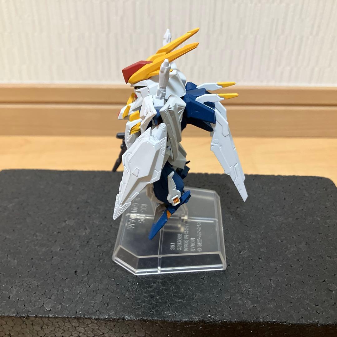 ガンダムコンバージ　クスィーガンダム、ペーネロペー、ザク　セット