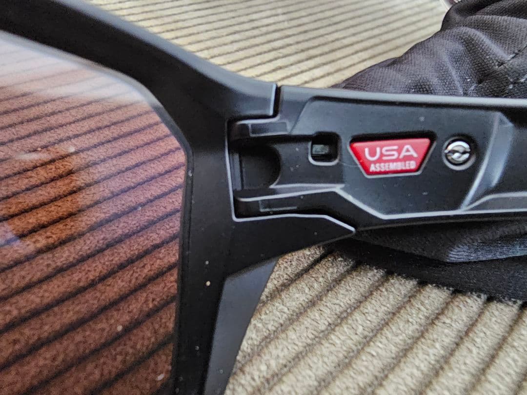 鈴木健吾選手着用モデル OAKLEY SPLIT SHOT