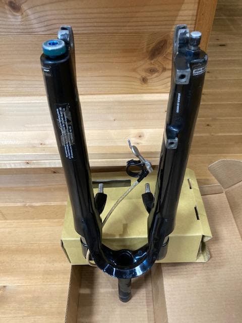 MANITOU SKAREB platinum spv it 100 26インチ