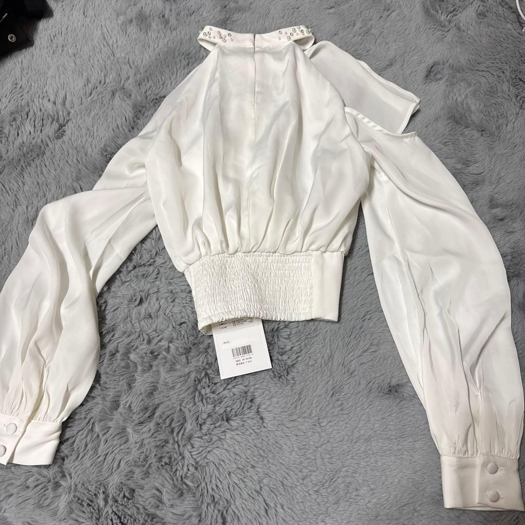 ダーリッチ　パールネックアメスリブラウス