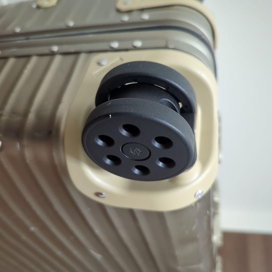 RIMOWA TOPAS TITANIUM MW77 （1週間〜サイズ）