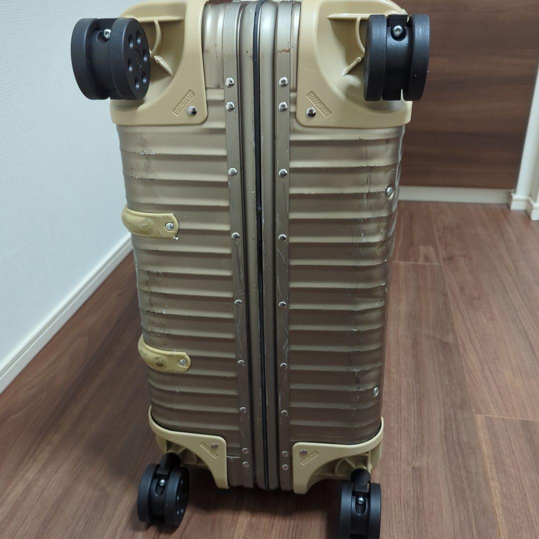 RIMOWA TOPAS TITANIUM MW77 （1週間〜サイズ）