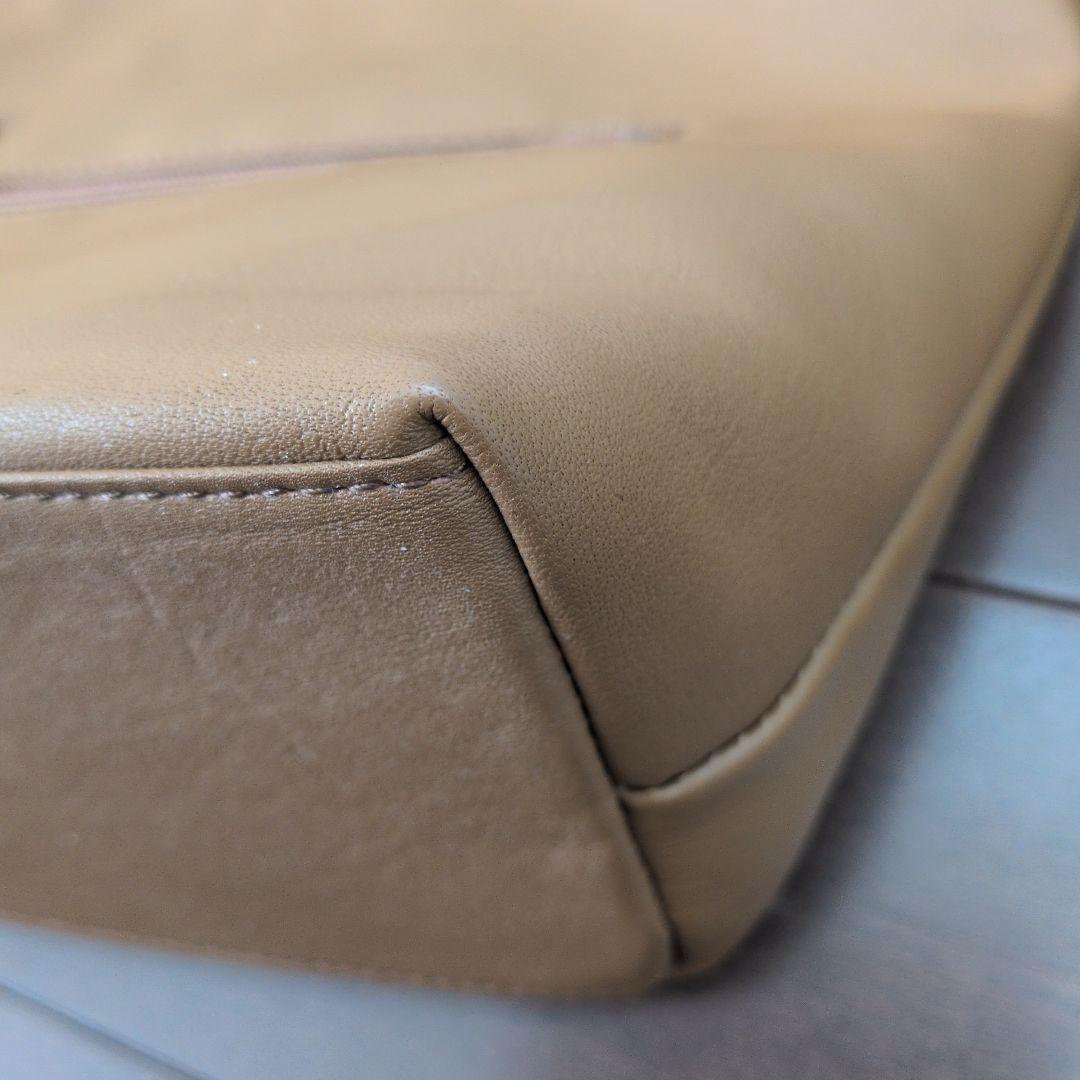 russet　ソフトレザーショルダーバック