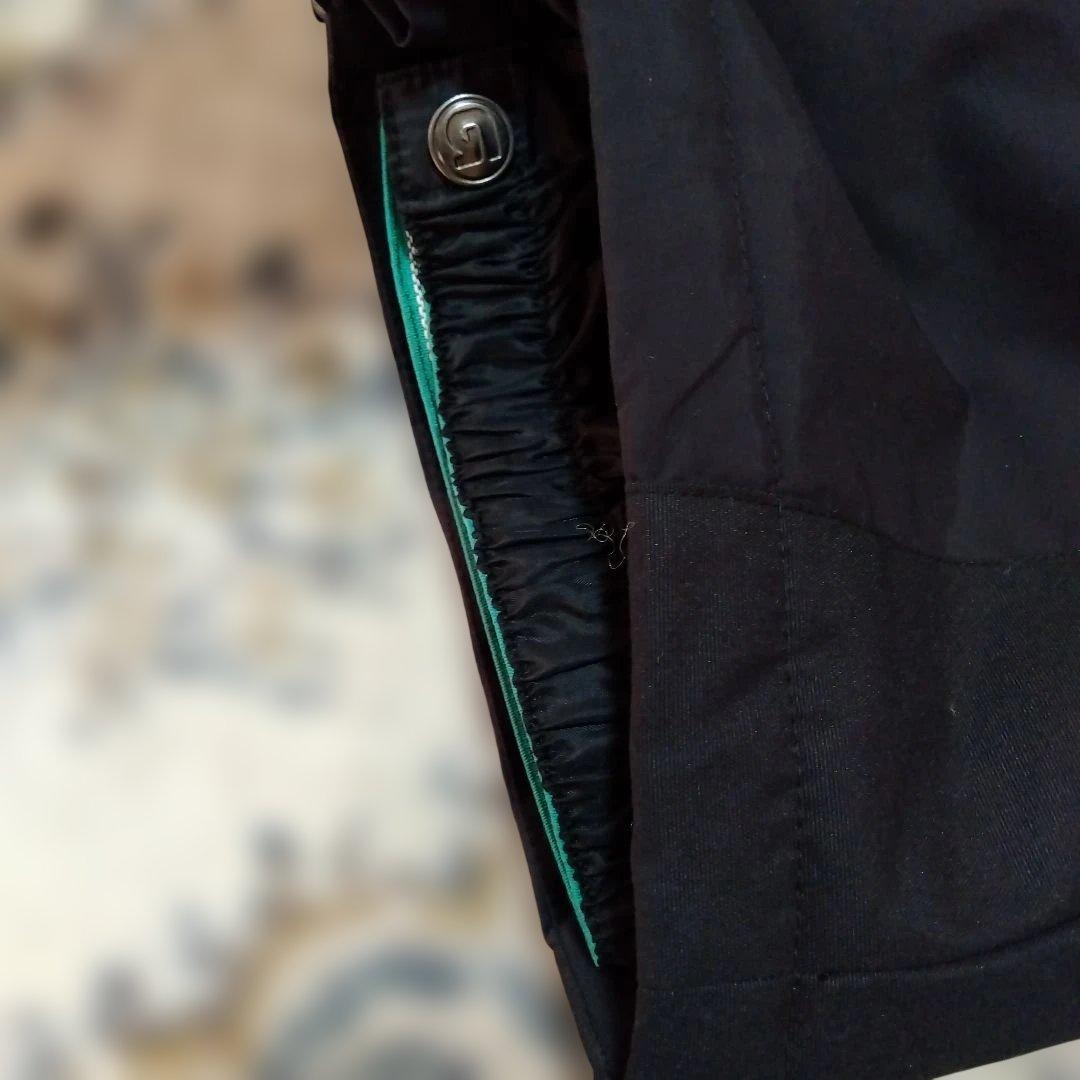 BURTON スノーボードウェア M-Lサイズ 黒　サスペンダー付き　女性向け