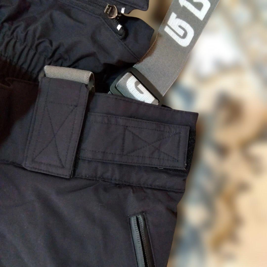 BURTON スノーボードウェア M-Lサイズ 黒　サスペンダー付き　女性向け