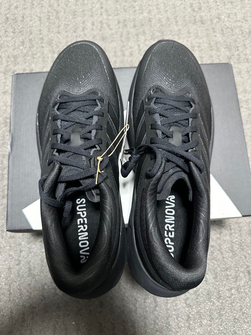 スーパーノヴァ ライズ 3 ランニング　27センチ