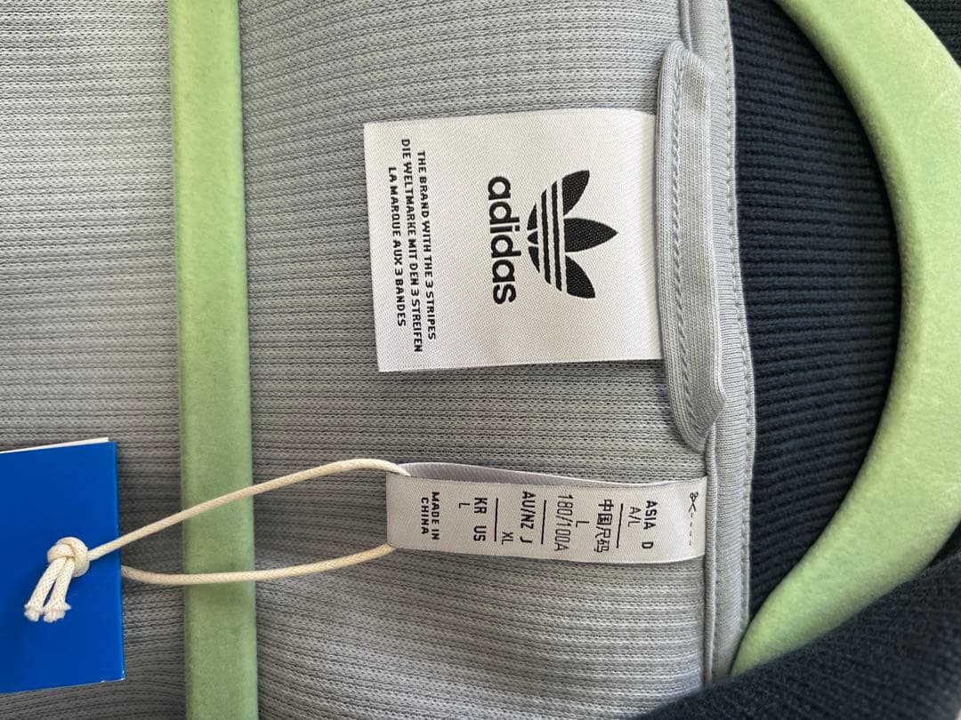 adidas トラックトップ　ワッフルジャージ