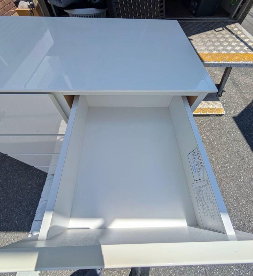 ひまわり　美品　ニトリ ローチェスト クエス衣類収納 タンス