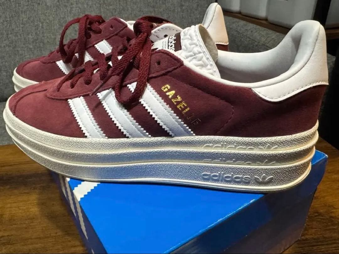 【美品】adidas GAZELLE BOLD HQ6892 スニーカー