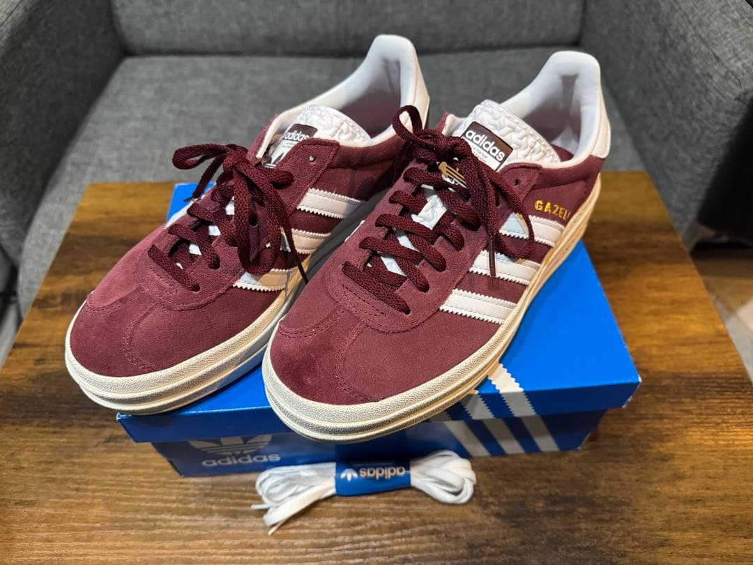 【美品】adidas GAZELLE BOLD HQ6892 スニーカー