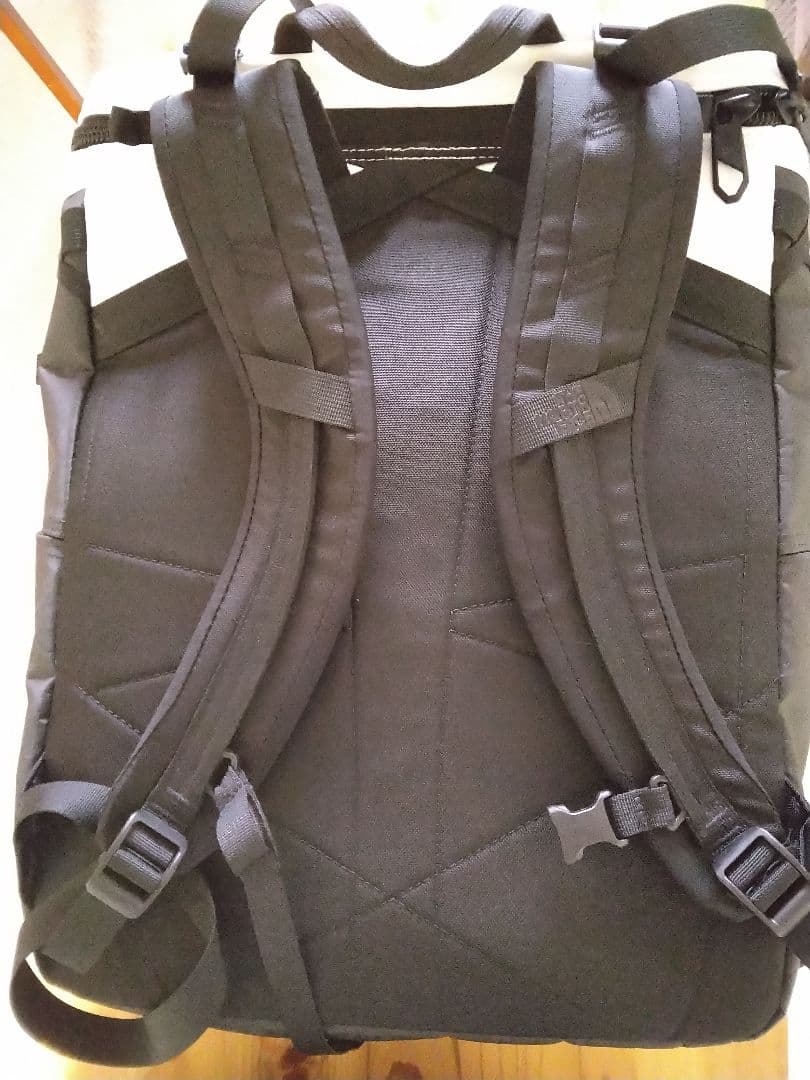 THE NORTH FACEリュックBCヒューズボックス30Lホワイト/ブラック
