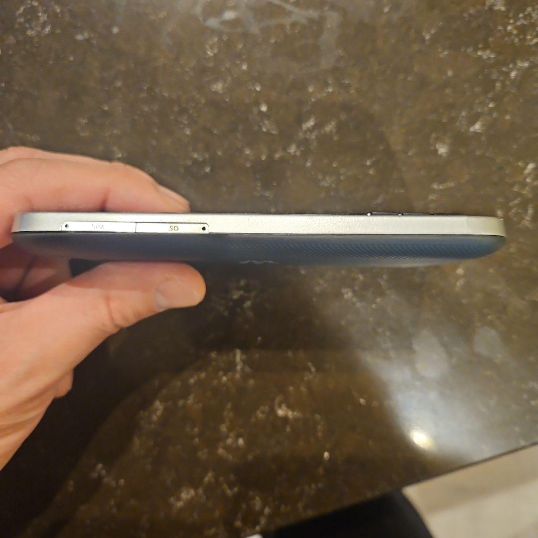 BlackBerry-Q25 zinwa Android14 ブラックケース付