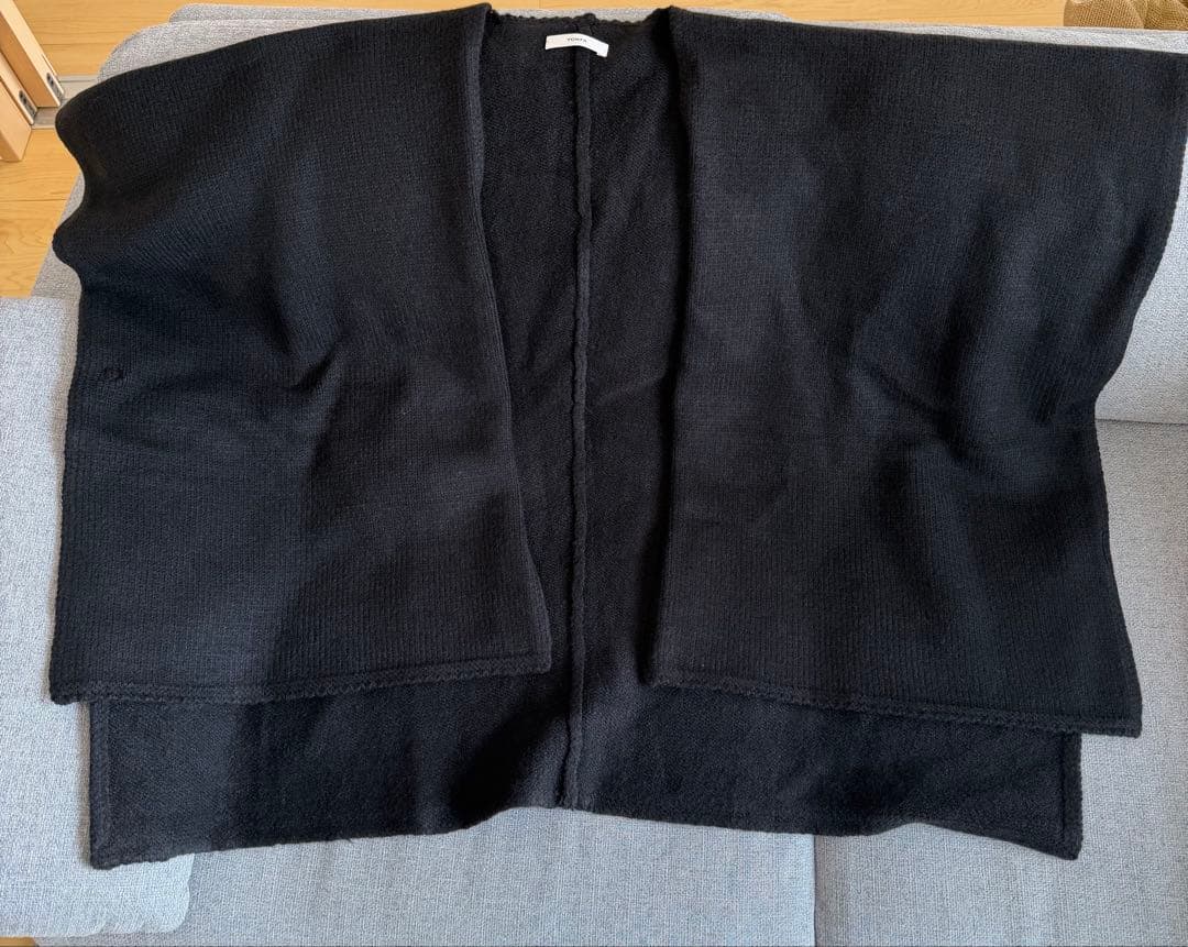 Yonfaヨンファ ケープ黒 美品